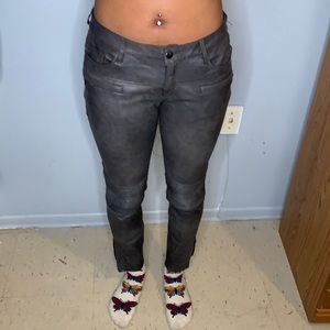 ❌SOLD❌ Zara Slim Fit Pants